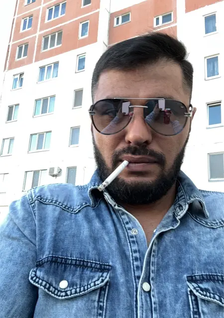 Марк из Москвы, ищу на сайте знакомства без обязательств