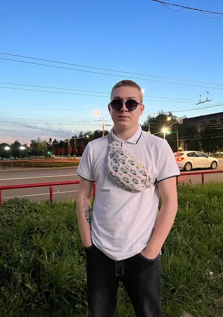 Марк из Северодвинска, ищу на сайте знакомства на одну ночь