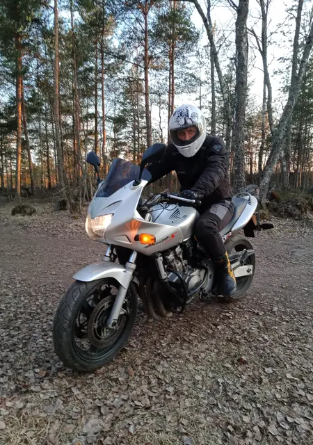 Я Сергей, 39, знакомлюсь на одну ночь в Выборге