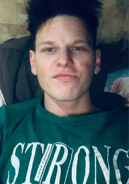 Mark из Севастополя, ищу на сайте знакомства без обязательств