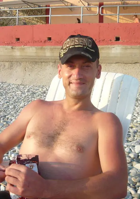 Я Алексей, 45, из Новороссийска, ищу знакомства без обязательств