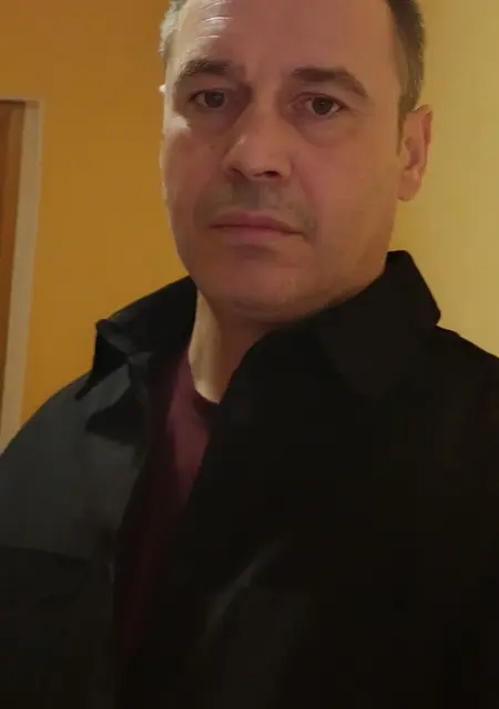 Я Василий, 42, знакомлюсь без обязательств в Санкт-Петербурге