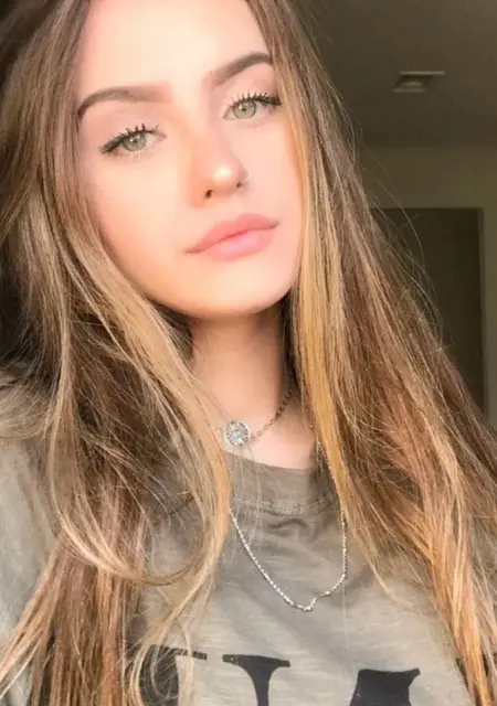 Я Аня, 20, знакомлюсь для вирта в Липецке