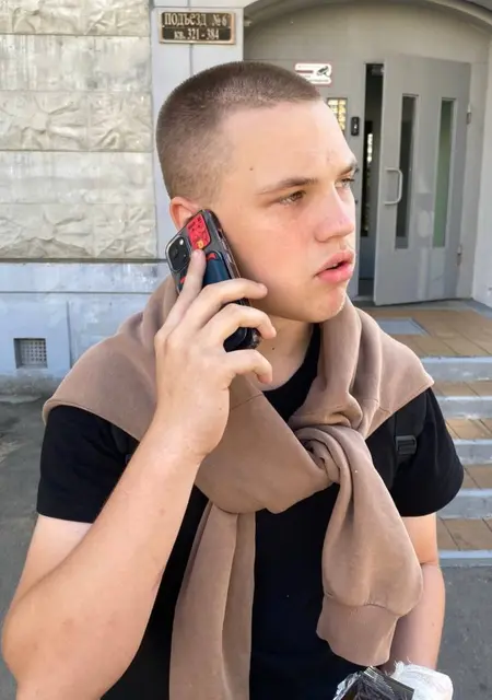 Я Никита, 19, из Тольятти, ищу знакомство для открытые отношения