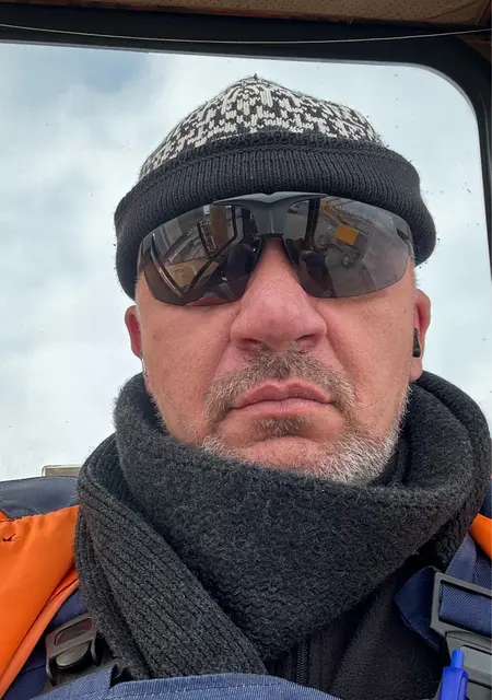 Серж из Санкт-Петербурга, мне 51, познакомлюсь на одну ночь