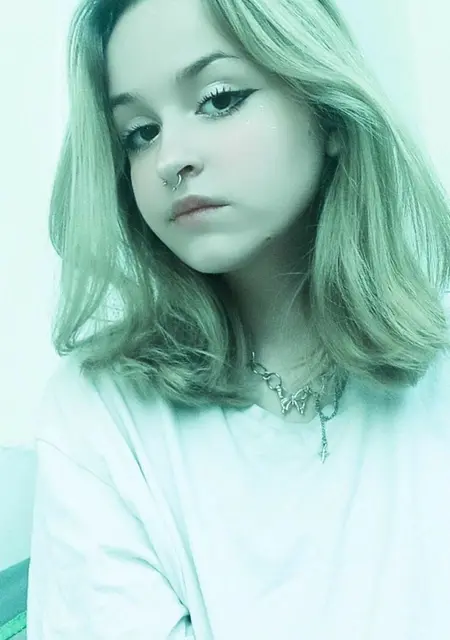 Анна из Нижнего Новгорода, мне 20, познакомлюсь для вирта