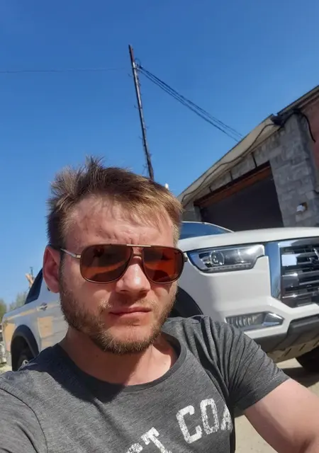 Макс из Сургута, ищу на сайте знакомства на одну ночь