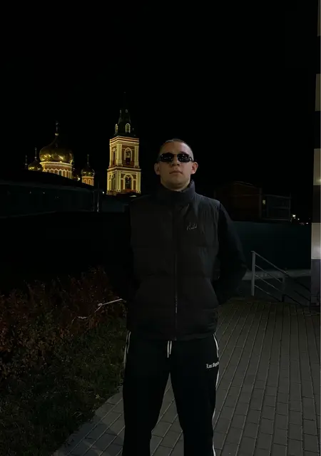 Я Иван, 21, знакомлюсь на одну ночь в Барнауле