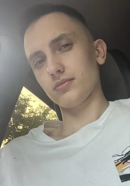 Я Дмитрий, 23, знакомлюсь на одну ночь в Муроме