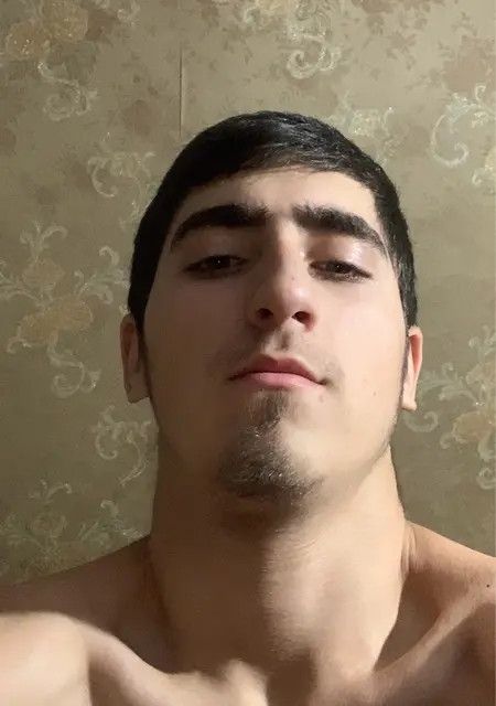 Али из Махачкалы, ищу на сайте знакомства без обязательств