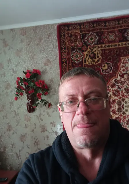 Я Руслан, 49, знакомлюсь на одну ночь в Симферополе