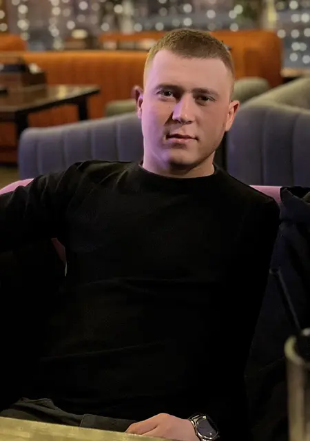 Я Станислав, 23, из Санкт-Петербурга, ищу знакомства без обязательств