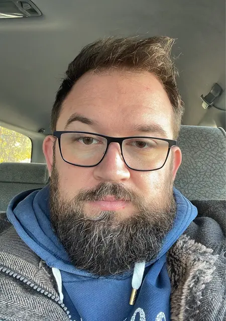 Я Кирилл, 41, из Омска, ищу знакомства на одну ночь