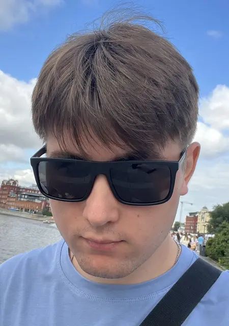 Алексей из Нижнего Новгорода, мне 19, познакомлюсь для открытые отношения