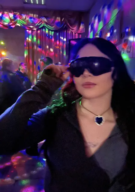 Я Evgenya, 21, из Челябинска, ищу знакомства на одну ночь