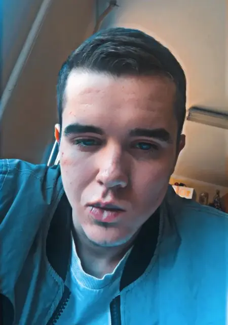 Я Александр, 20, из Калининграда, ищу знакомство для открытые отношения