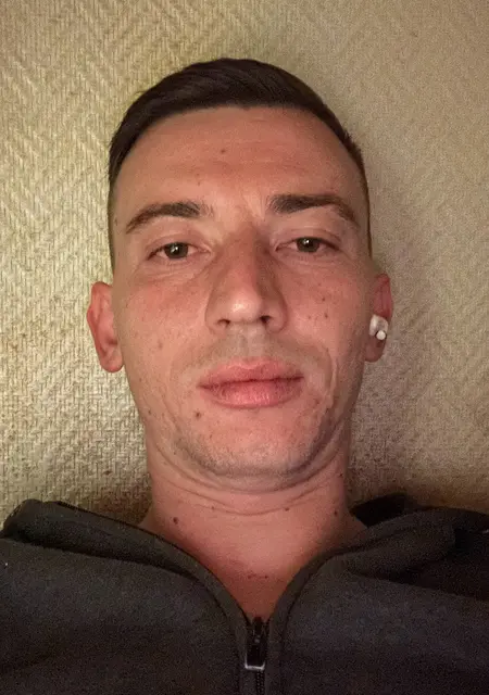 Я Дмитрий, 31, знакомлюсь без обязательств в Севастополе