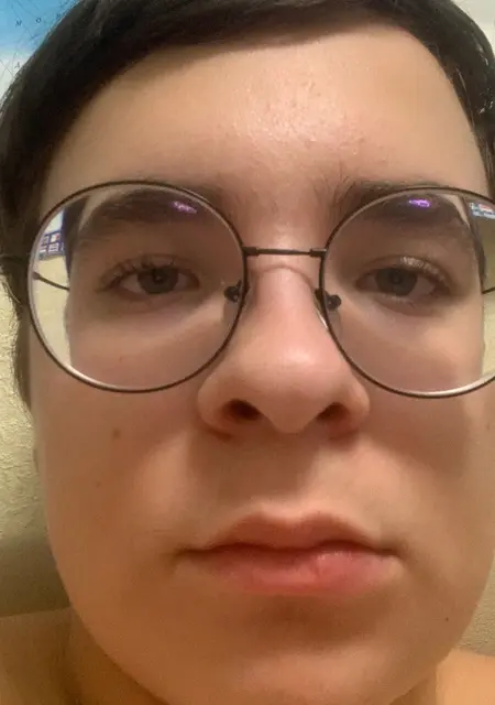 Я Максим, 19, знакомлюсь на одну ночь в Ханты-Мансийске