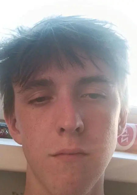 Евгений из Новосибирска, мне 19, познакомлюсь для приятного времяпровождения