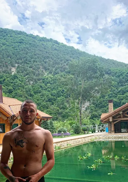 Алексей из Геленджика, ищу на сайте открытые отношения