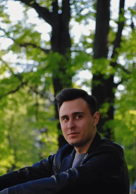 Александр из Серпухова, мне 22, познакомлюсь для открытые отношения