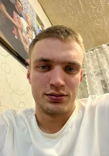 Александр из Элисты, мне 24, познакомлюсь для вирта
