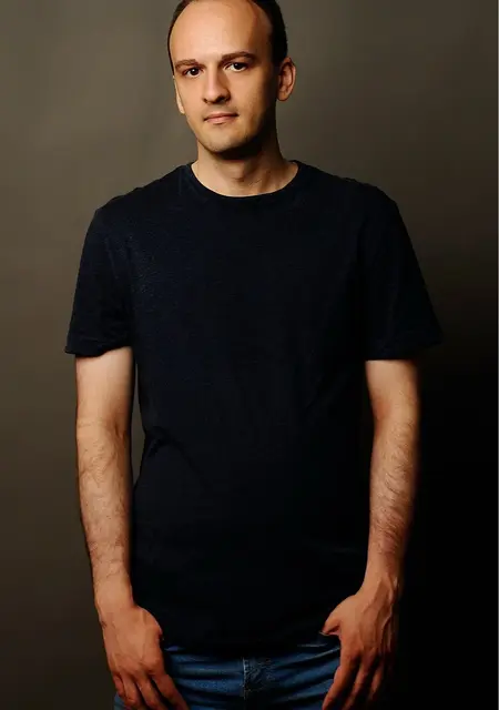 Олег из Санкт-Петербурга, ищу на сайте знакомства на одну ночь