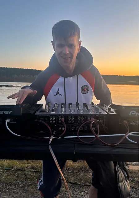 Я Евгений, 36, знакомлюсь для открытые отношения в Березниках