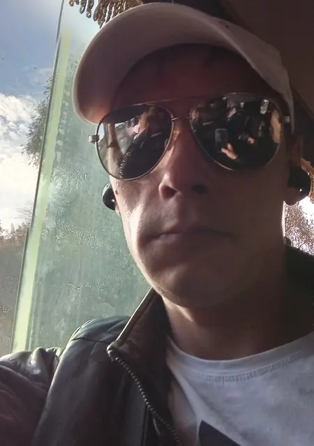 Денис из Бийска, ищу на сайте вирта