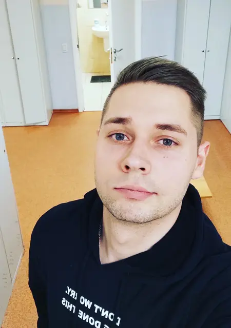 Я Антон, 31, из Вологды, ищу знакомства без обязательств