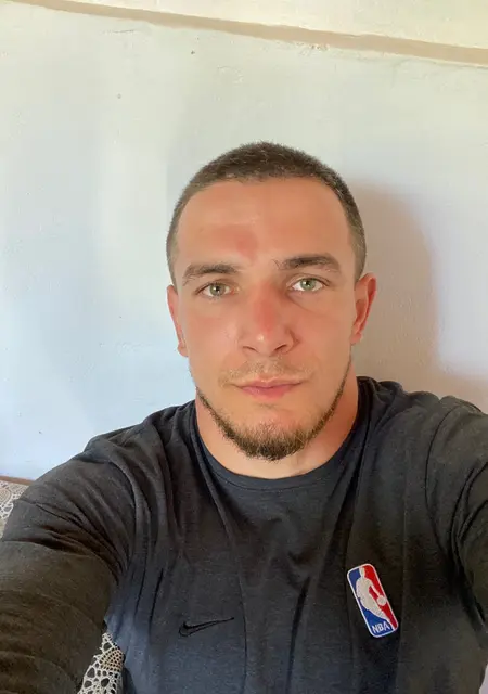 Я Омар, 26, знакомлюсь для общения в Кизляре