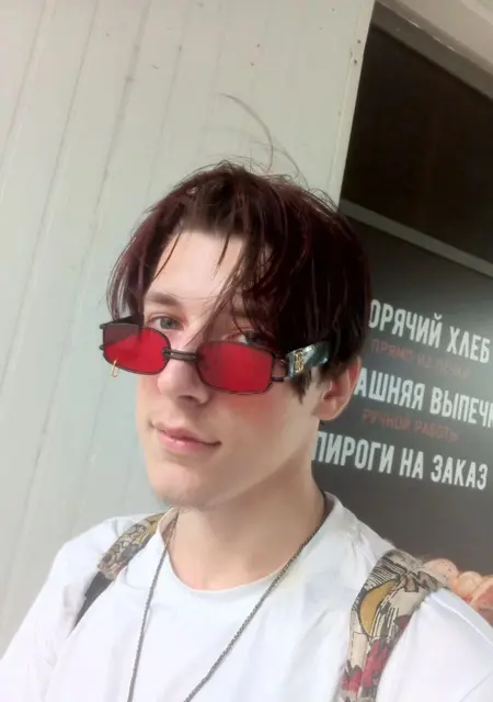 Я Александр, 21, знакомлюсь для общения в Хабаровске