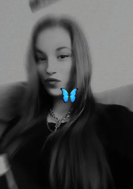 Я Оля, 18, из Мытищ, ищу знакомство для постоянных отношений