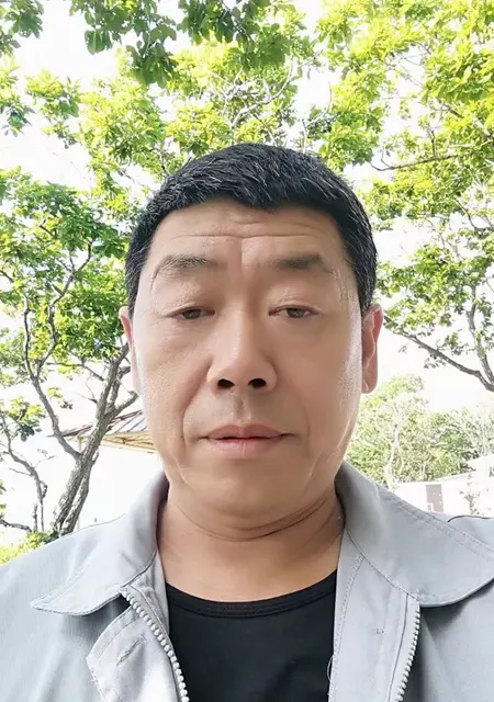 Я Сильвестр, 42, знакомлюсь без обязательств в Хабаровске