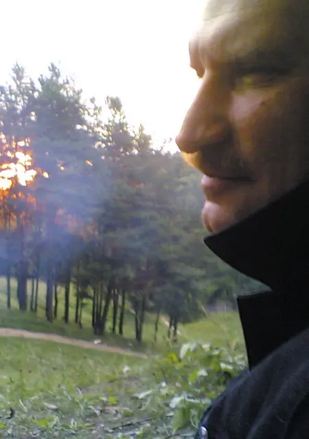 Я Сергей, 56, из Воронежа, ищу знакомство для приятного времяпровождения