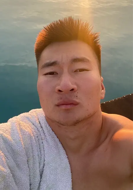 Дастан из Воронежа, мне 20, познакомлюсь для приятного времяпровождения