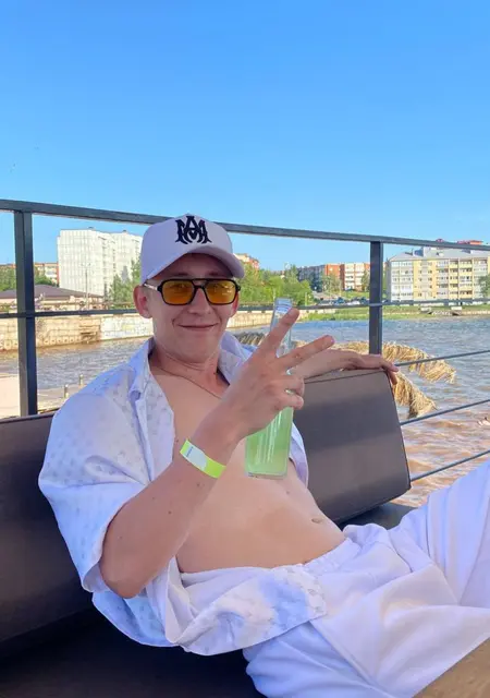 Артем из Воткинска, ищу на сайте знакомства на одну ночь