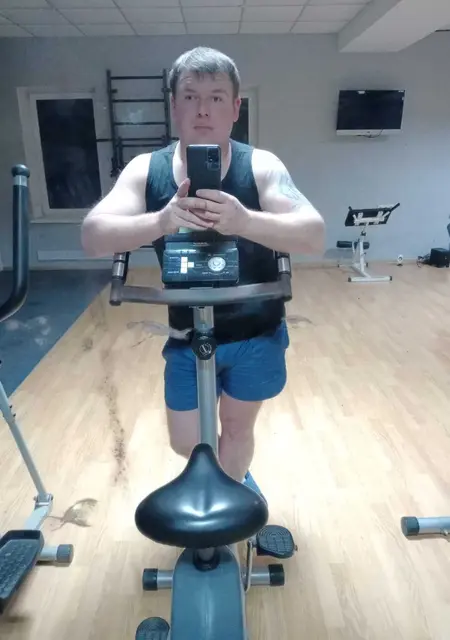 Я Егорка, 34, из Евпатории, ищу знакомство для приятного времяпровождения