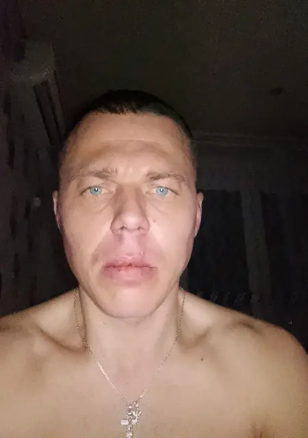 Я Дима, 39, знакомлюсь на одну ночь в Тольятти