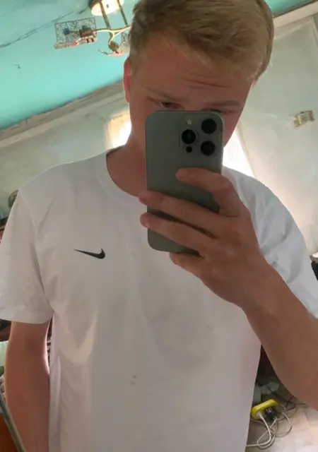 Я Valera, 25, знакомлюсь для постоянных отношений в Алуште