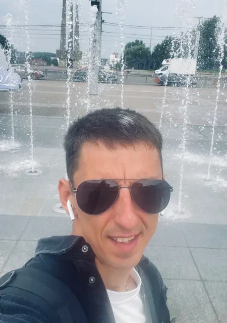 Юрий из Петрозаводска, мне 40, познакомлюсь для открытые отношения