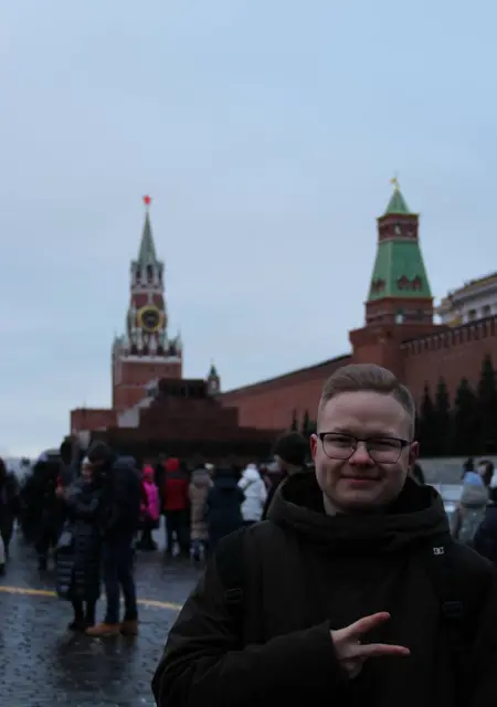 Я Дима, 23, из Екатеринбурга, ищу знакомство для постоянных отношений