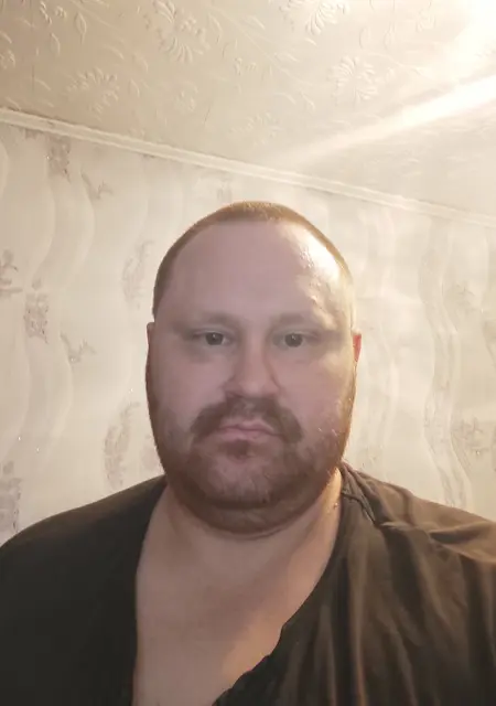 Я Юрий, 42, из Омска, ищу знакомства на одну ночь