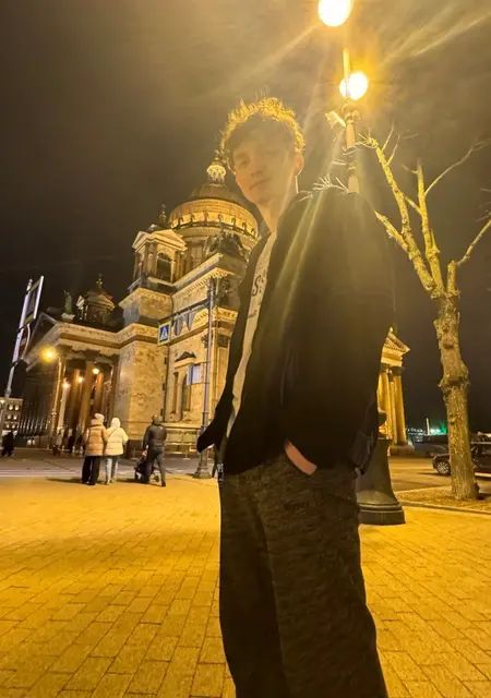 Я Андрей, 19, из Твери, ищу знакомства без обязательств