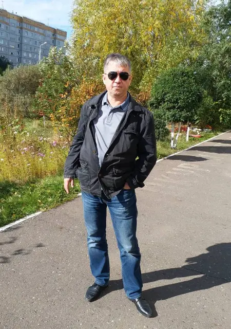 Я Лео, 59, из Нового Уренгоя, ищу знакомства без обязательств