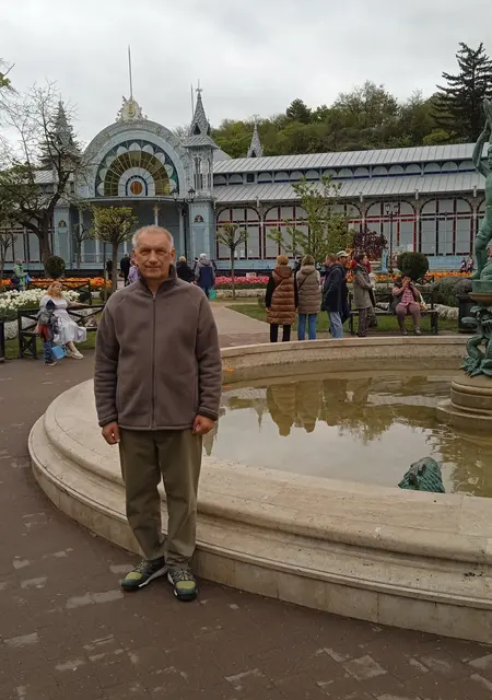 Я Саша, 61, знакомлюсь без обязательств в Екатеринбурге