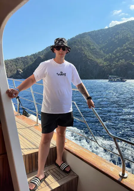 Я Александр, 27, знакомлюсь на одну ночь в Нижнем Новгороде