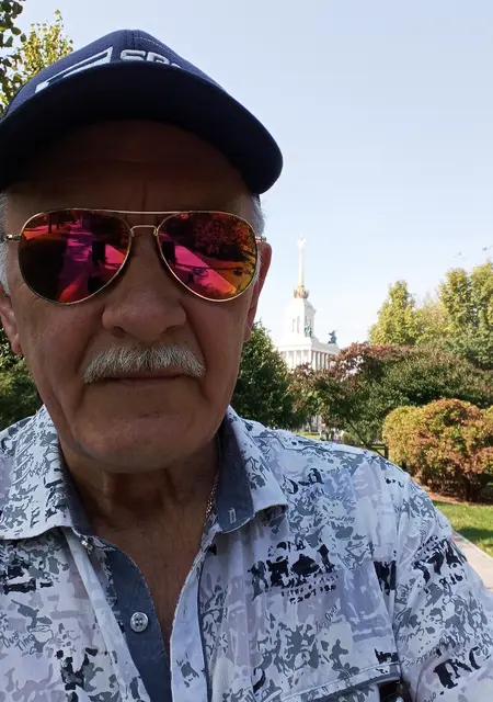Алекс из Москвы, мне 64, познакомлюсь для приятного времяпровождения