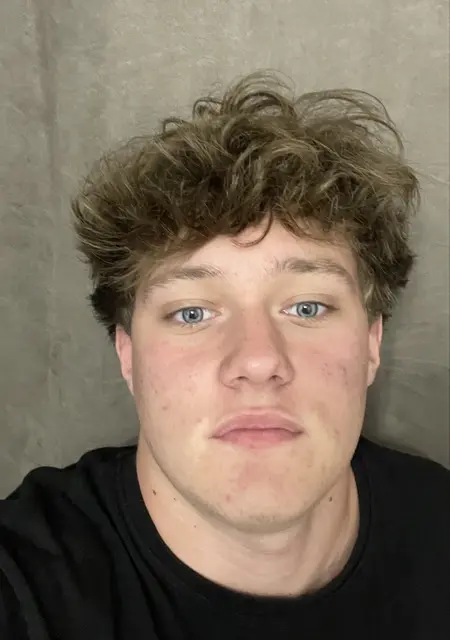 Я Дмитрий, 26, знакомлюсь на одну ночь в Екатеринбурге