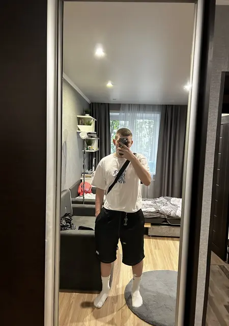 Антон из Калуги, ищу на сайте знакомства без обязательств